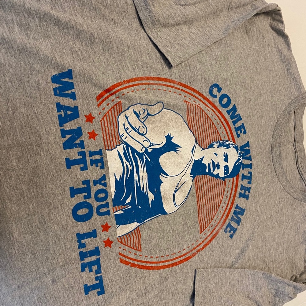 Arnold Schwarzenegger gym T-shirt